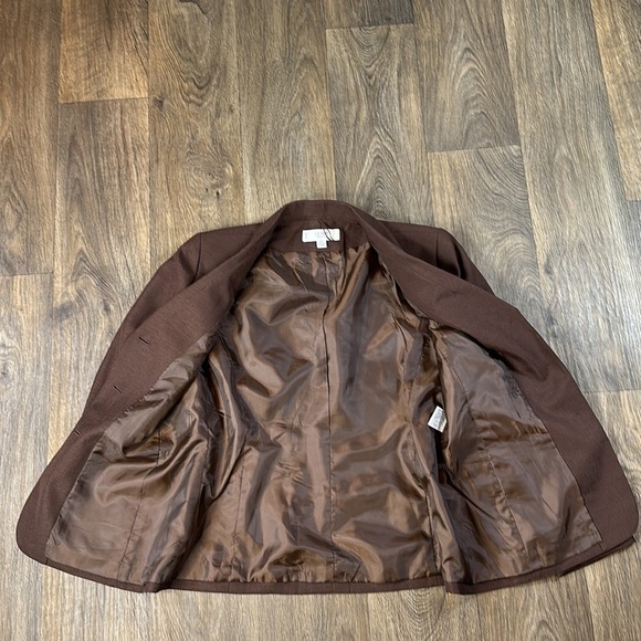 LeSuit Skirt Suit - Picture 5 of 11